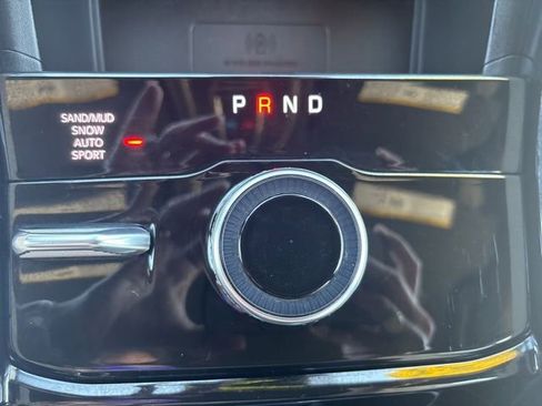 Used 2023 Jeep Grand Cherokee Limited w/ Luxury Tech Group II AWD/4WD image 10