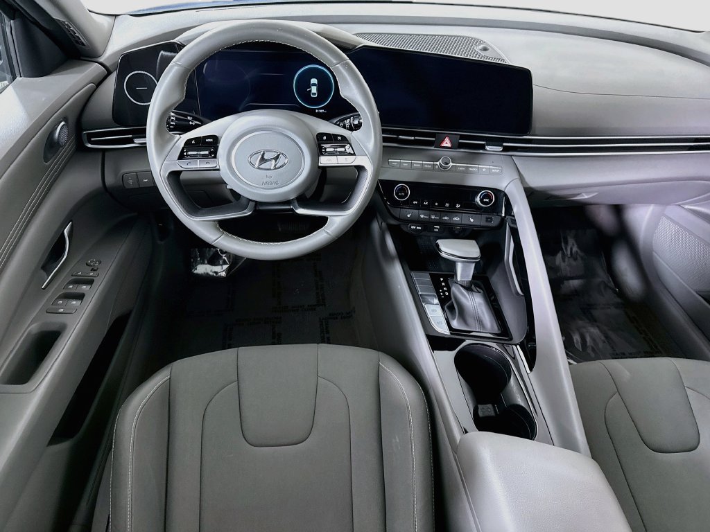 Certified 2023 Hyundai Elantra SEL w/ Convenience Package FWD image 4