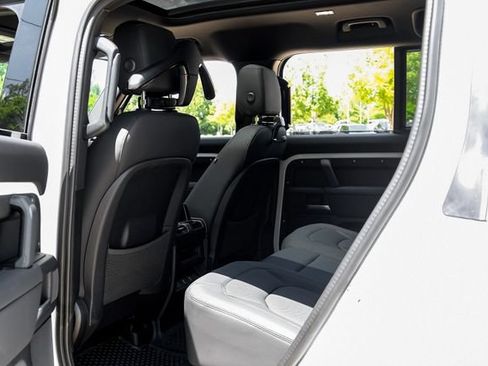 New 2026 Land Rover Defender 110 X-Dynamic SE AWD/4WD image 48