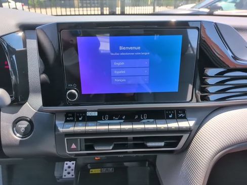 Used 2026 Toyota Camry SE w/ Convenience Package FWD image 19