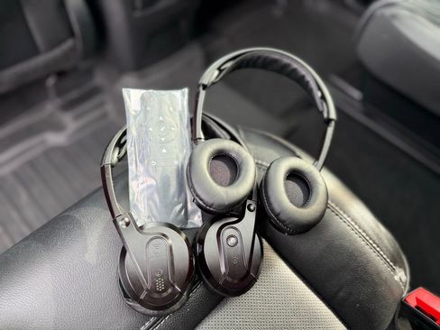 Used 2022 Ford Explorer ST image 31