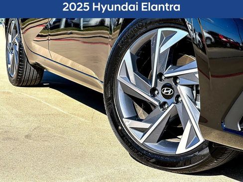 Used 2025 Hyundai Elantra Sport w/ Cargo Package FWD image 2