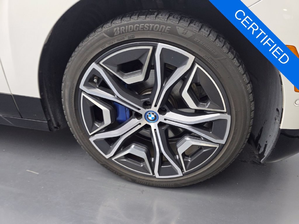 Certified 2022 BMW iX xDrive50 w/ Premium Package AWD/4WD image 17