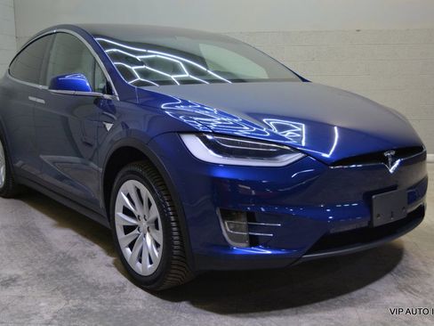 Used 2019 Tesla Model X 100D image 1