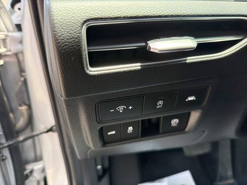 Used 2023 Hyundai Sonata SE FWD image 18