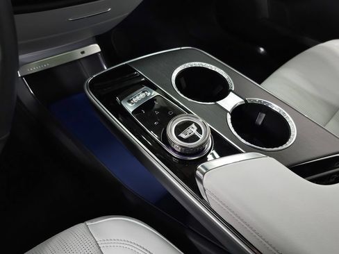 Certified 2024 Cadillac Lyriq Luxury w/ LPO, Floor Liner Package AWD/4WD image 36