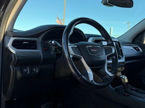 Used 2019 GMC Acadia SLT image 14