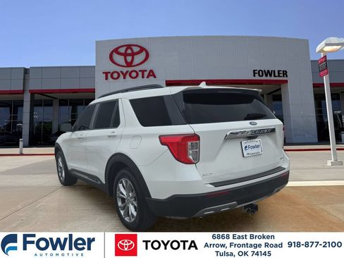 Used 2020 Ford Explorer XLT w/ Equipment Group 202A RWD image 5