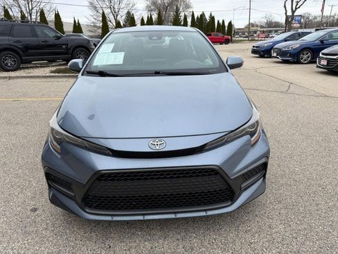 Used 2021 Toyota Corolla SE FWD image 2