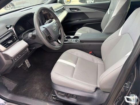 Used 2026 Toyota Camry SE w/ Convenience Package image 10