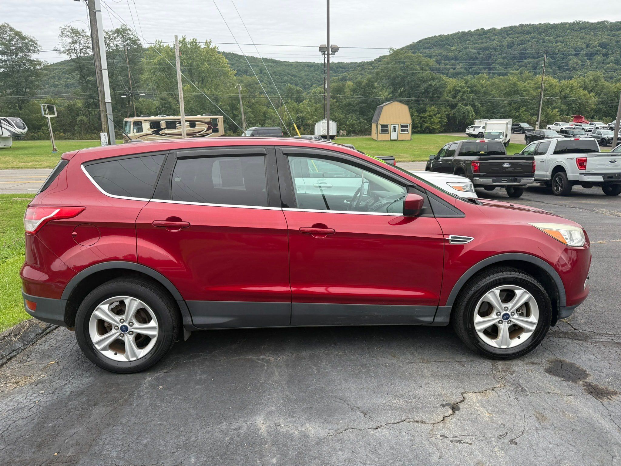 Used 2015 Ford Escape SE AWD/4WD image 2