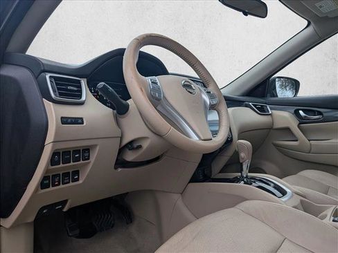 Used 2015 Nissan Rogue SL w/ SL Premium Package image 10