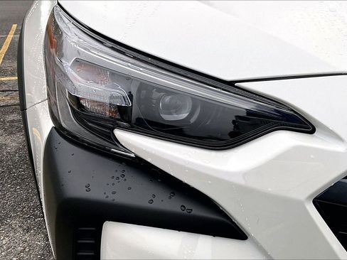 Used 2025 Subaru Outback Premium image 32