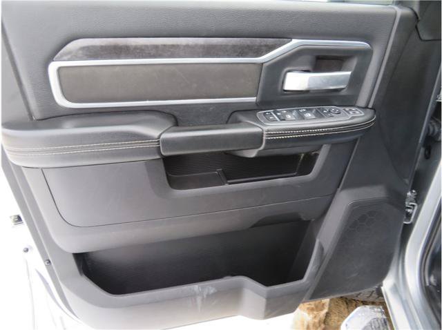 Used 2024 RAM 2500 Big Horn AWD/4WD image 32