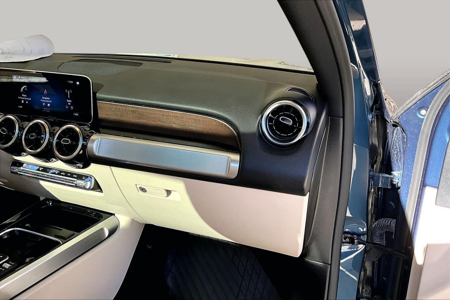 Certified 2021 Mercedes-Benz GLB 250 image 19