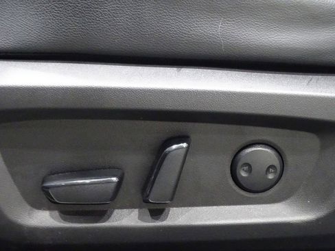 Used 2023 Mitsubishi Outlander SEL image 21