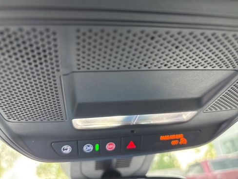 Used 2025 Chevrolet Equinox LT FWD image 29