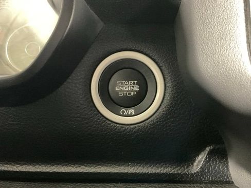 Used 2022 RAM 1500 Big Horn AWD/4WD image 16