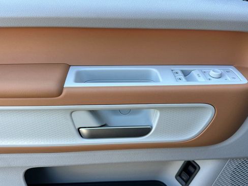 New 2025 Volkswagen ID. Buzz Pro S Plus image 10