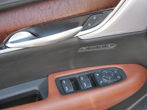 Used 2025 Cadillac XT5 Premium Luxury w/ Technology Package image 19