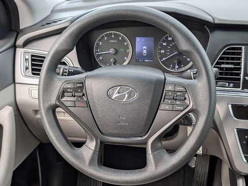 Used 2015 Hyundai Sonata SE w/ Option Group 09 FWD image 24