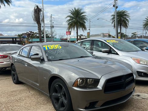Used 2011 Dodge Charger R/T image 2
