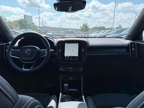 Certified 2023 Volvo C40 P8 Recharge Plus AWD/4WD image 12