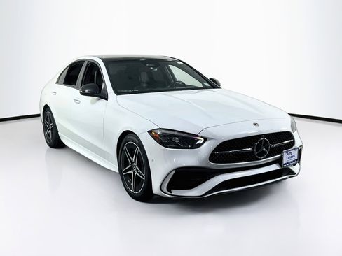 Used 2022 Mercedes-Benz C 300 4MATIC Sedan image 3