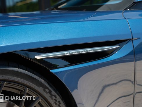Used 2025 Aston Martin DB12 Coupe RWD image 8