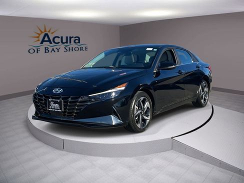 Used 2023 Hyundai Elantra Limited image 1