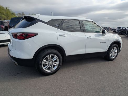 Used 2021 Chevrolet Blazer LT image 2