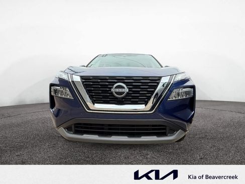 Used 2023 Nissan Rogue SV AWD/4WD image 2