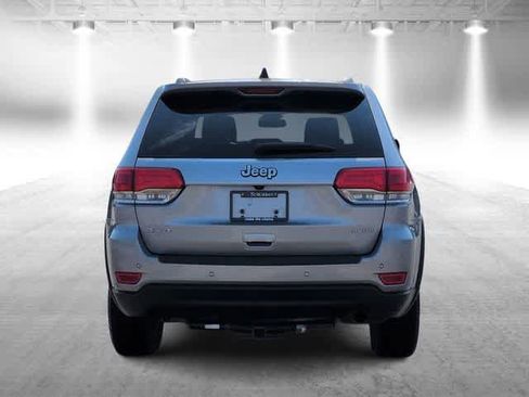 Used 2019 Jeep Grand Cherokee Laredo AWD/4WD image 7