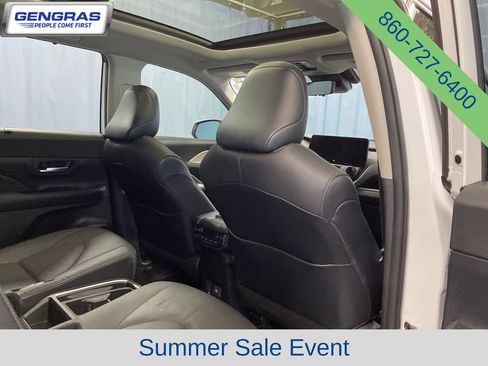 Used 2024 Toyota Grand Highlander AWD image 37