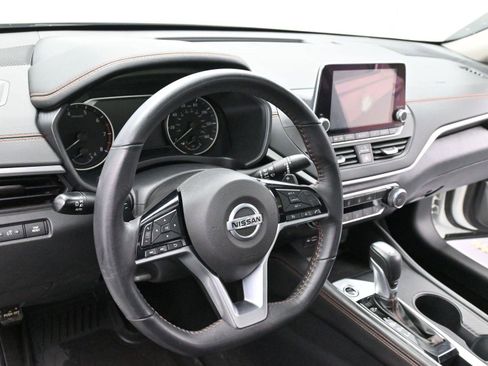 Used 2021 Nissan Altima 2.5 SR image 14