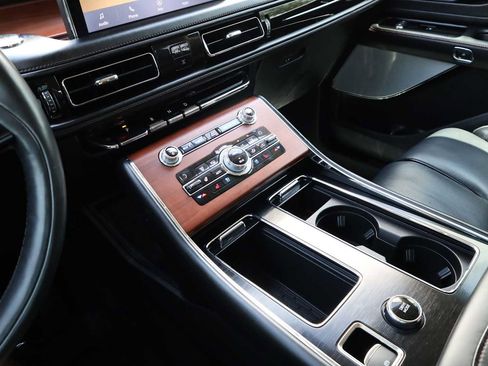 Used 2020 Lincoln Aviator Grand Touring w/ Equipment Group 302A AWD/4WD image 22