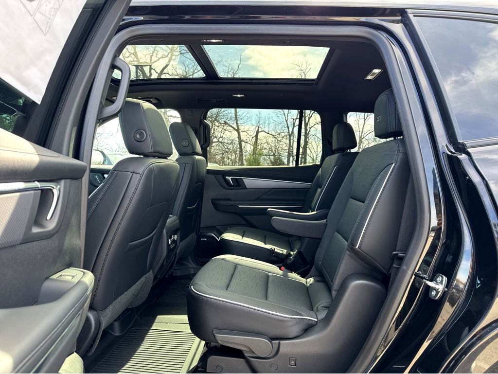 New 2026 Buick Enclave Sport Touring w/ Power Package AWD/4WD image 8
