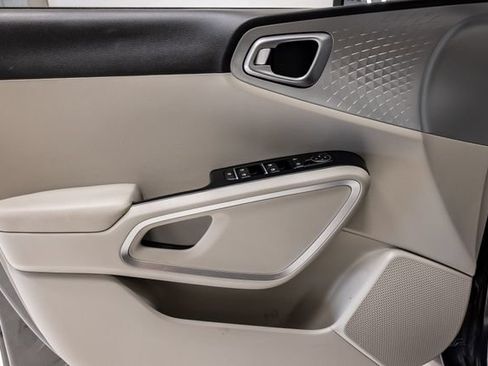 Certified 2024 Kia Soul LX w/ Option Group 015 FWD image 8