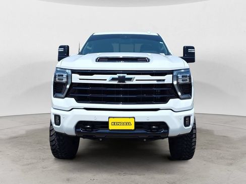 Used 2024 Chevrolet Silverado 2500 LTZ w/ LTZ Plus Package AWD/4WD image 2