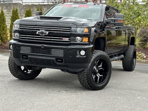 Used 2018 Chevrolet Silverado 2500 LTZ w/ Duramax Plus Package image 5