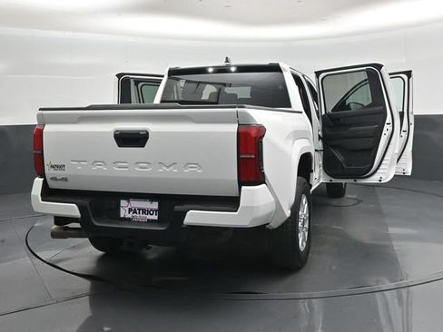 Used 2025 Toyota Tacoma SR5 AWD/4WD image 60