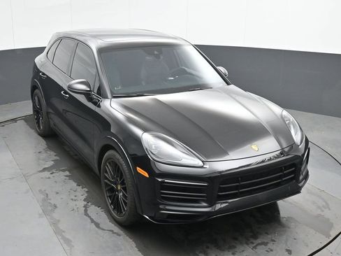Used 2023 Porsche Cayenne GTS AWD/4WD image 39