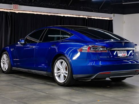 Used 2016 Tesla Model S 70 image 15