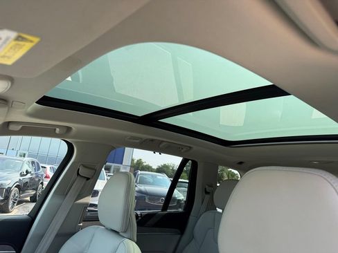 Certified 2025 Volvo XC90 T8 Ultra w/ Protection Package Premier AWD/4WD image 7