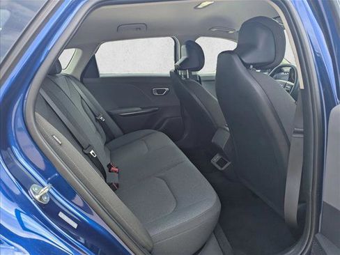 Used 2025 Kia K4 LXS image 16