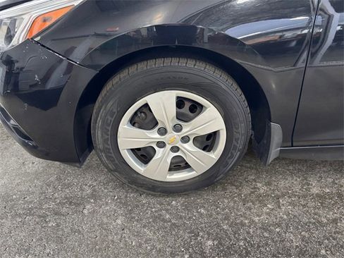 Used 2016 Chevrolet Cruze LS image 12