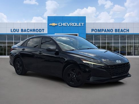 Used 2022 Hyundai Elantra SEL FWD image 1