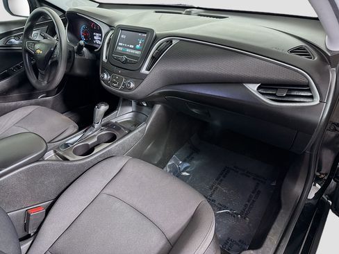 Used 2017 Chevrolet Malibu LS image 30