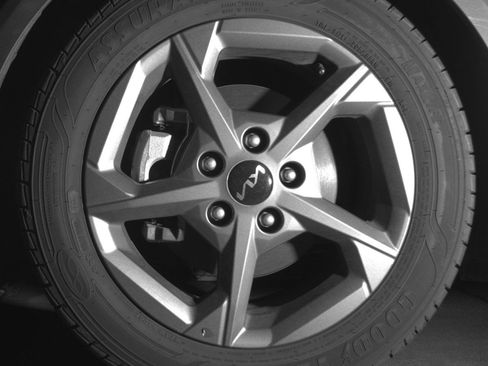 Used 2025 Kia K4 LXS image 12