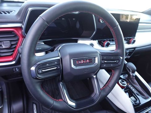 Used 2024 GMC Canyon AT4X AWD/4WD image 15